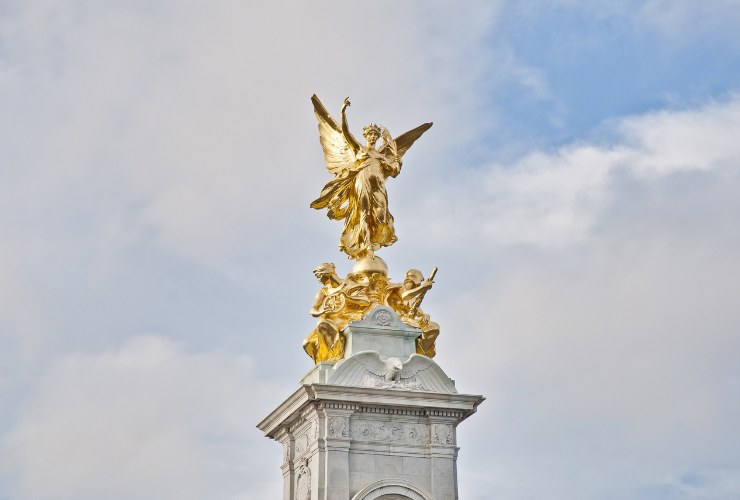 Il Victoria Memorial davanti a Buckingham Palace - Fonte Corporate+ - romagnawebtv.it